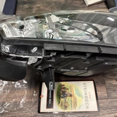 Right Headlight Assembly Compatible with 2012-2015 Chevrolet Cruze 2016 - Thumbnail 3