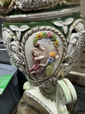 Vintage Italian Capodimonte Porcelain Table Lamp - Thumbnail 2