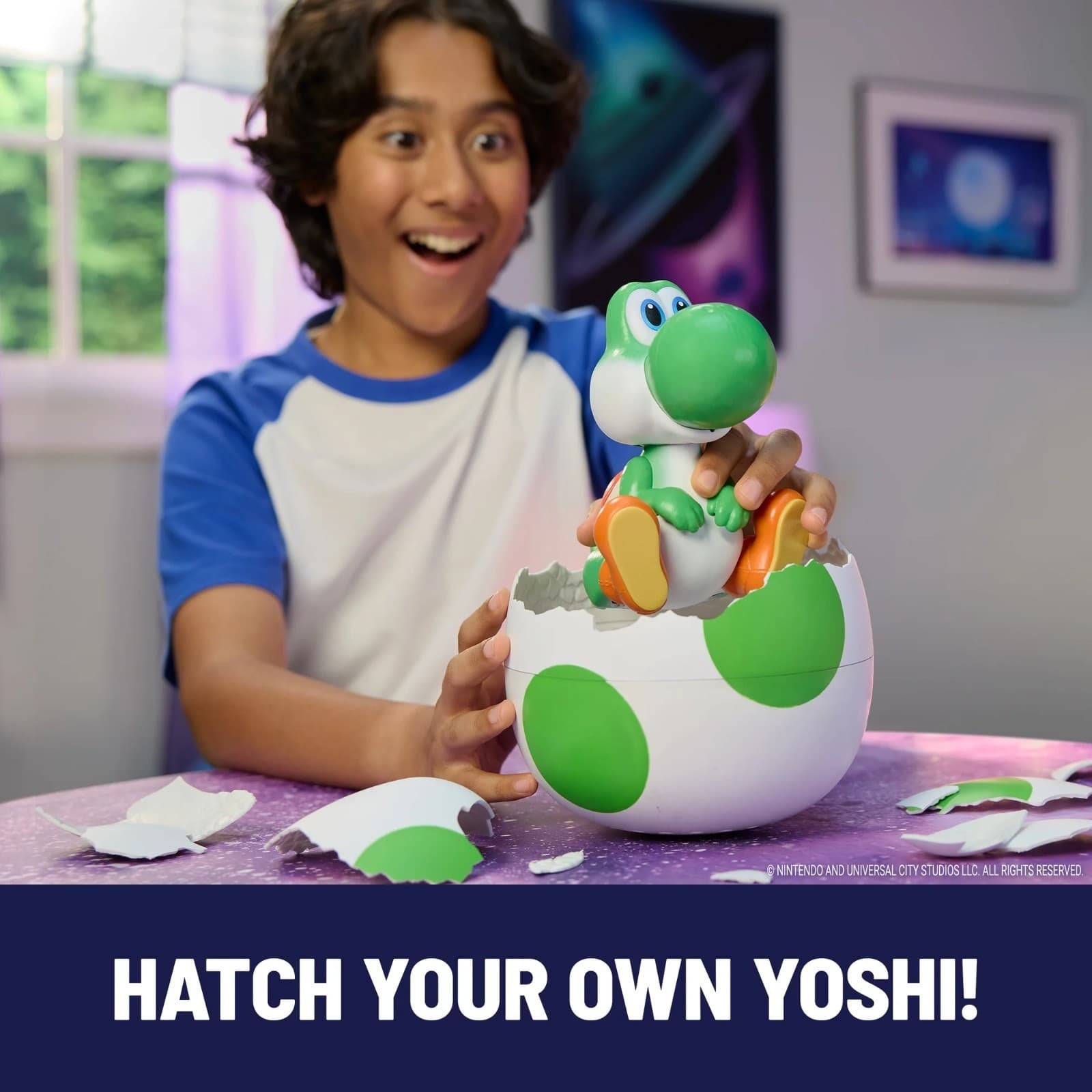 Hatchin' Yoshi the Super Mario Galaxy Movie Interactive Yoshi Figure Presale - Thumbnail 2