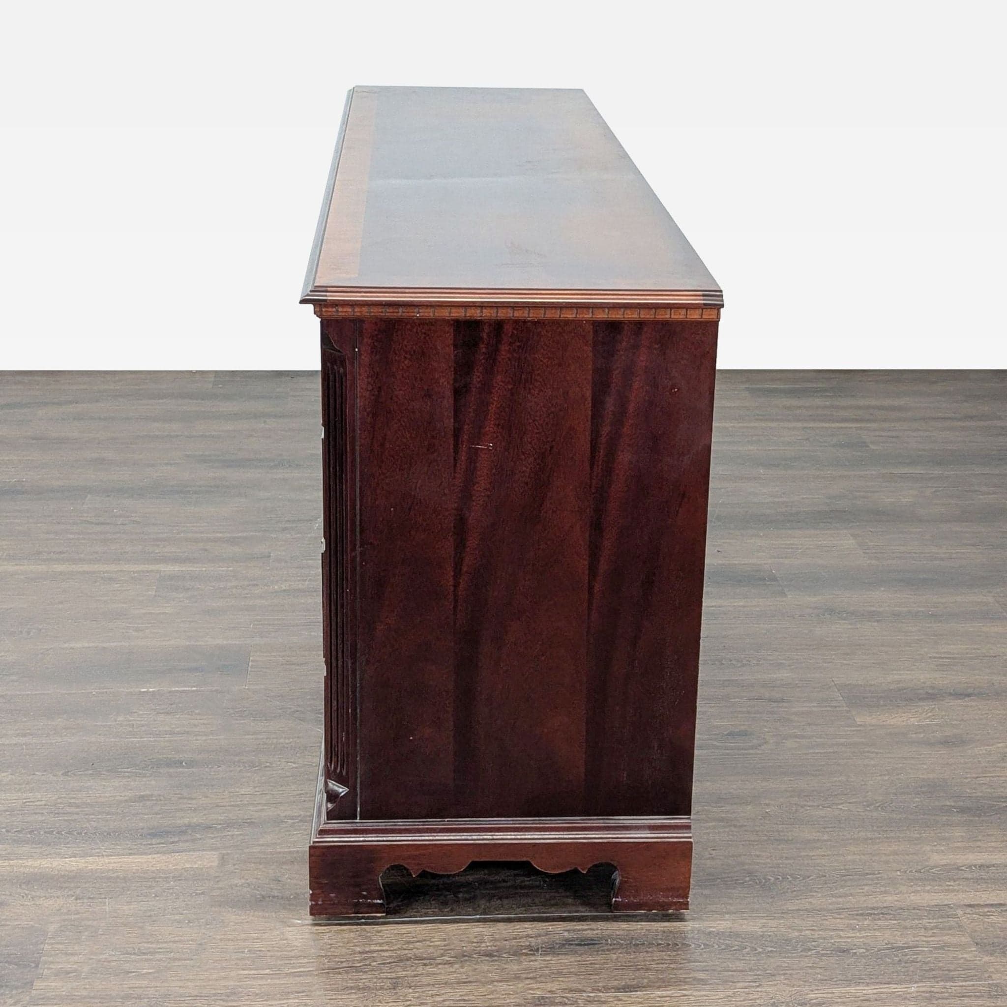 Thomasville Traditional 12-Drawer Dresser - Thumbnail 6