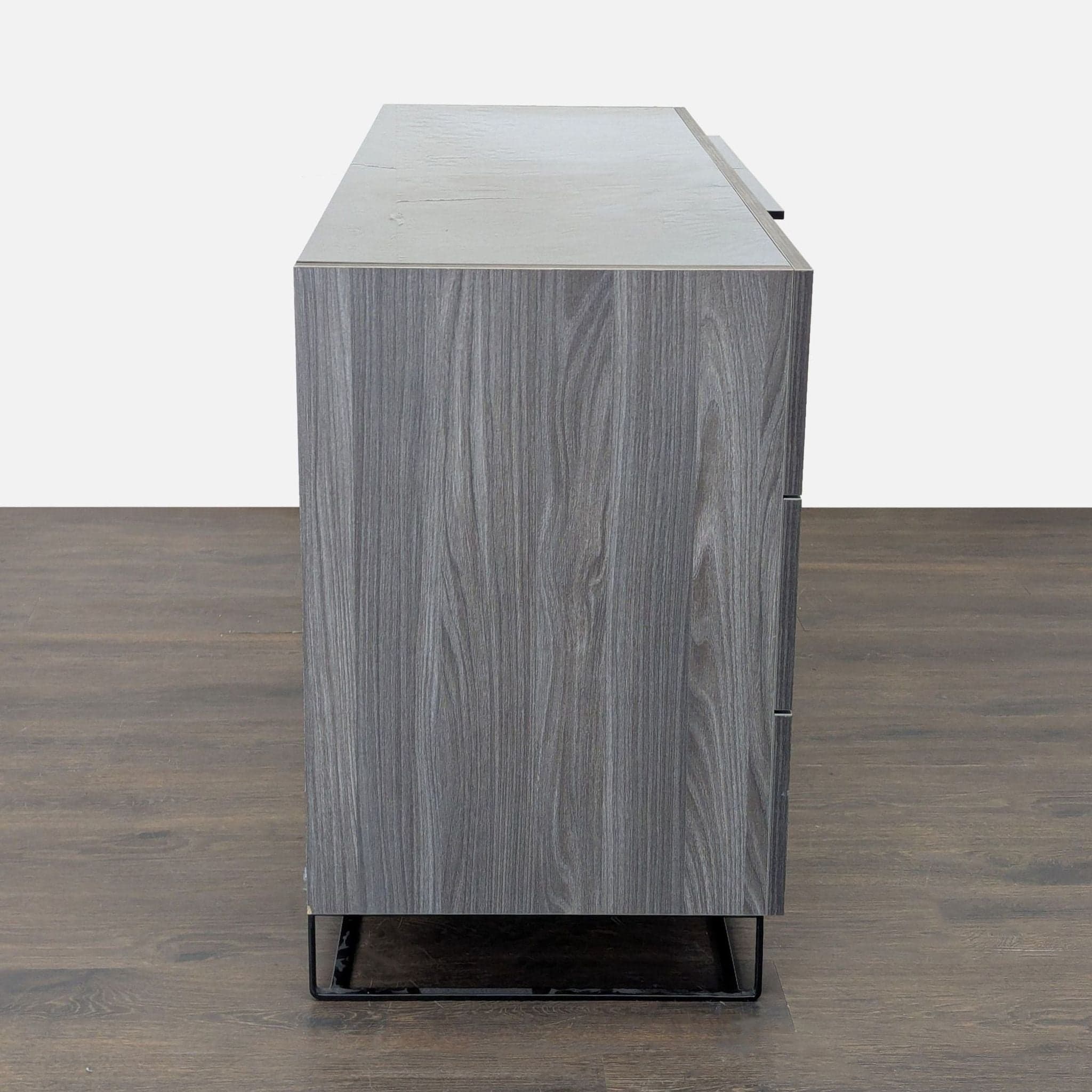 Modrest Modern 6-Drawer Dresser in Gray Wood Finish - Thumbnail 6