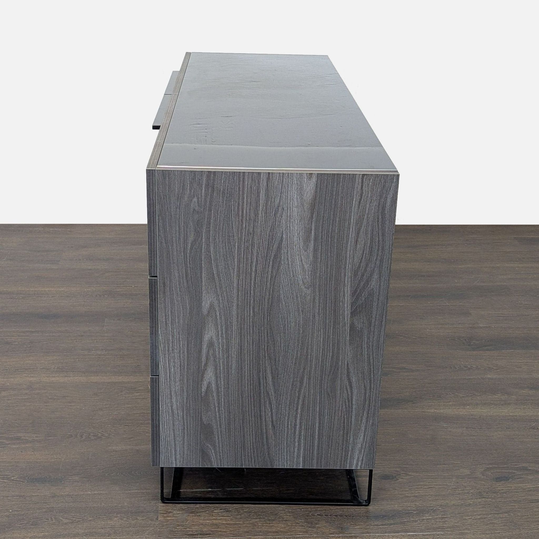 Modrest Modern 6-Drawer Dresser in Gray Wood Finish - Thumbnail 7