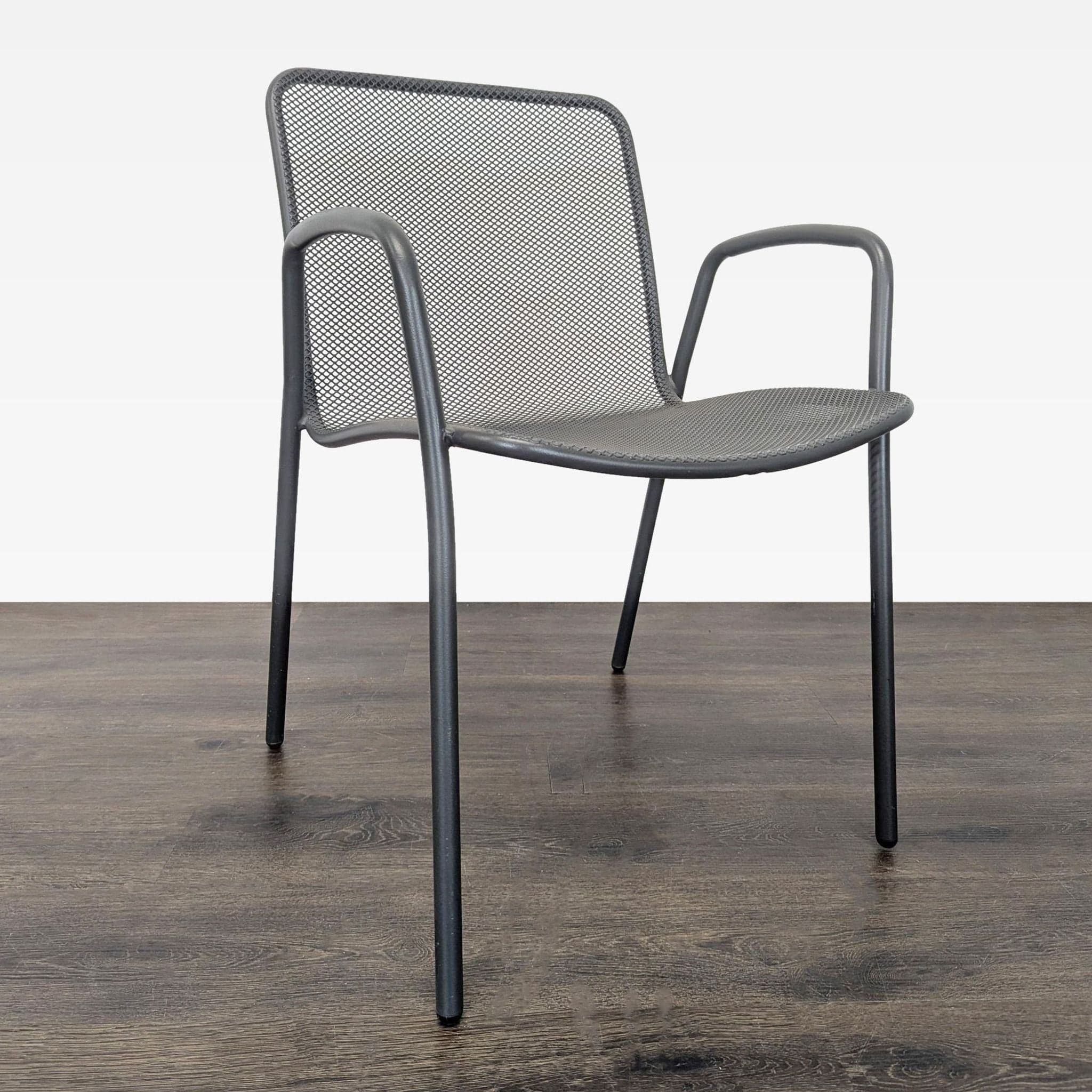 Room & Board Aruba Set of 4 Metal Mesh Armchairs - Thumbnail 9