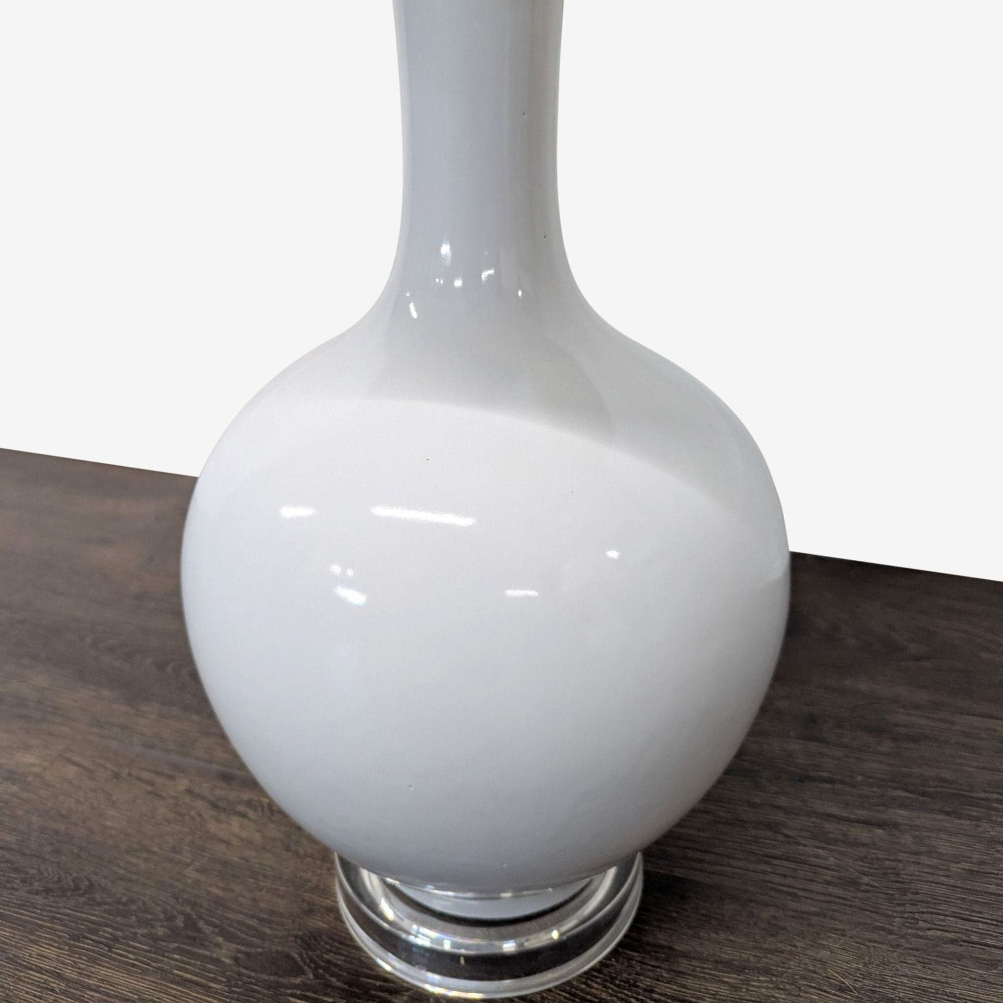 Safavieh Blanche Set of 2 Modern White Ceramic Table Lamps with Drum Shades - Thumbnail 3
