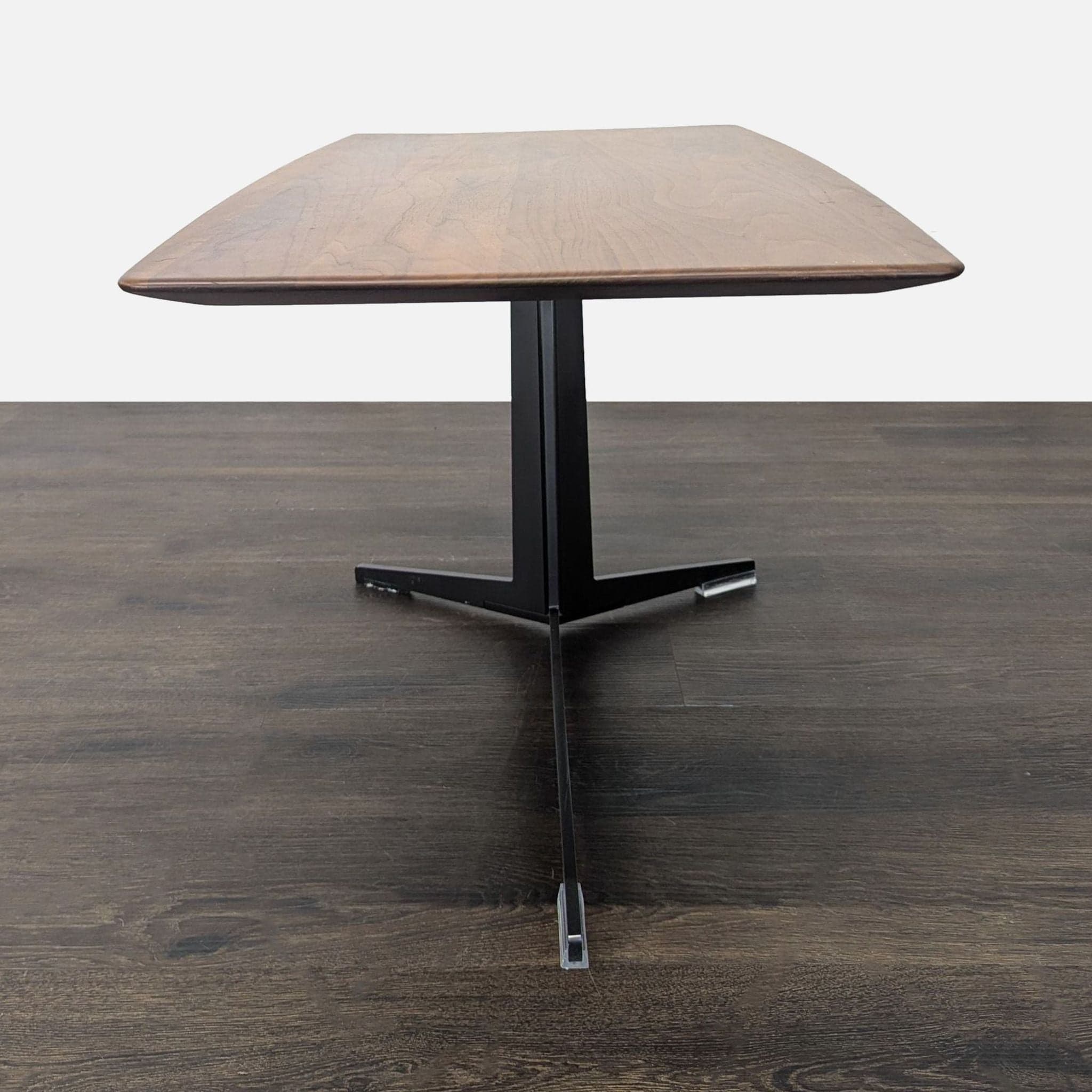 Flexform Side Table - Thumbnail 2