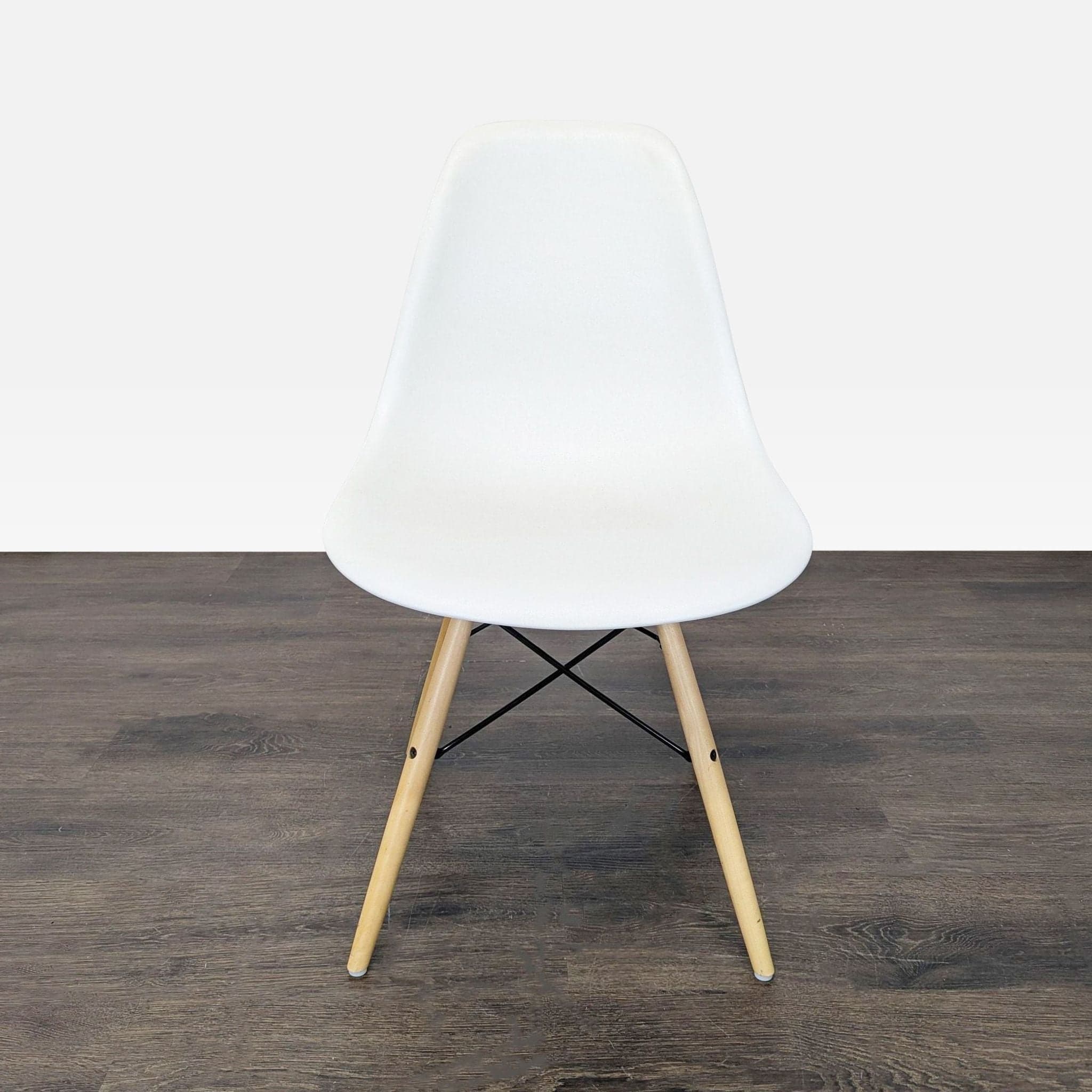 Set of Six Herman Miller Eames Molded Plastic Side Chairs - Thumbnail 4
