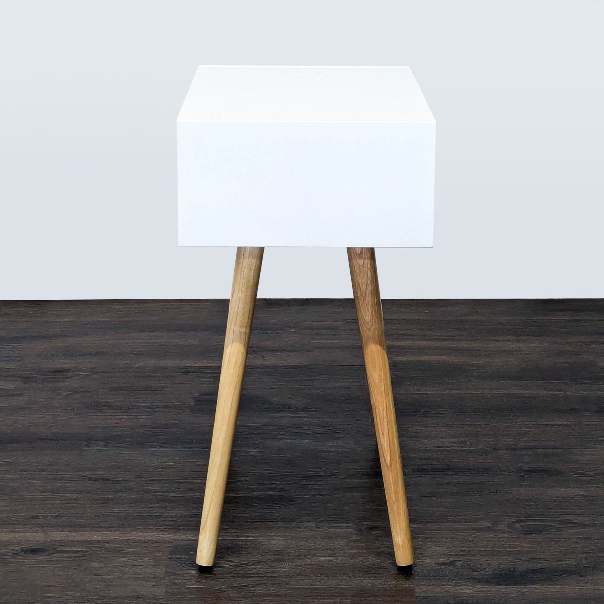 Mid-Century Style Vanity Table - Thumbnail 6