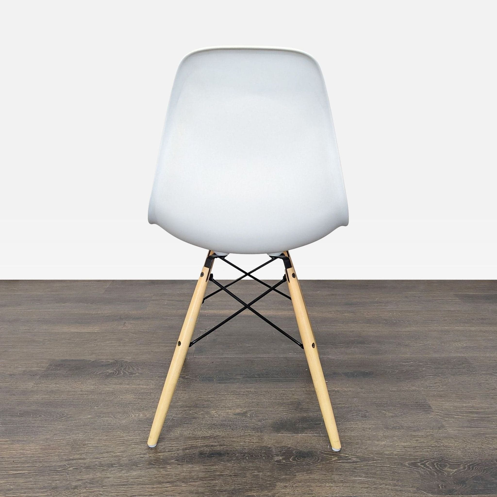 Set of Six Herman Miller Eames Molded Plastic Side Chairs - Thumbnail 9