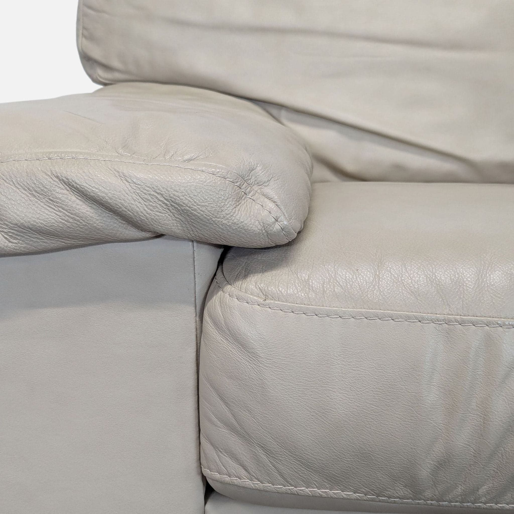 Italsofa Beige Leather Lounge Armchair – Comfortable and Stylish - Thumbnail 6