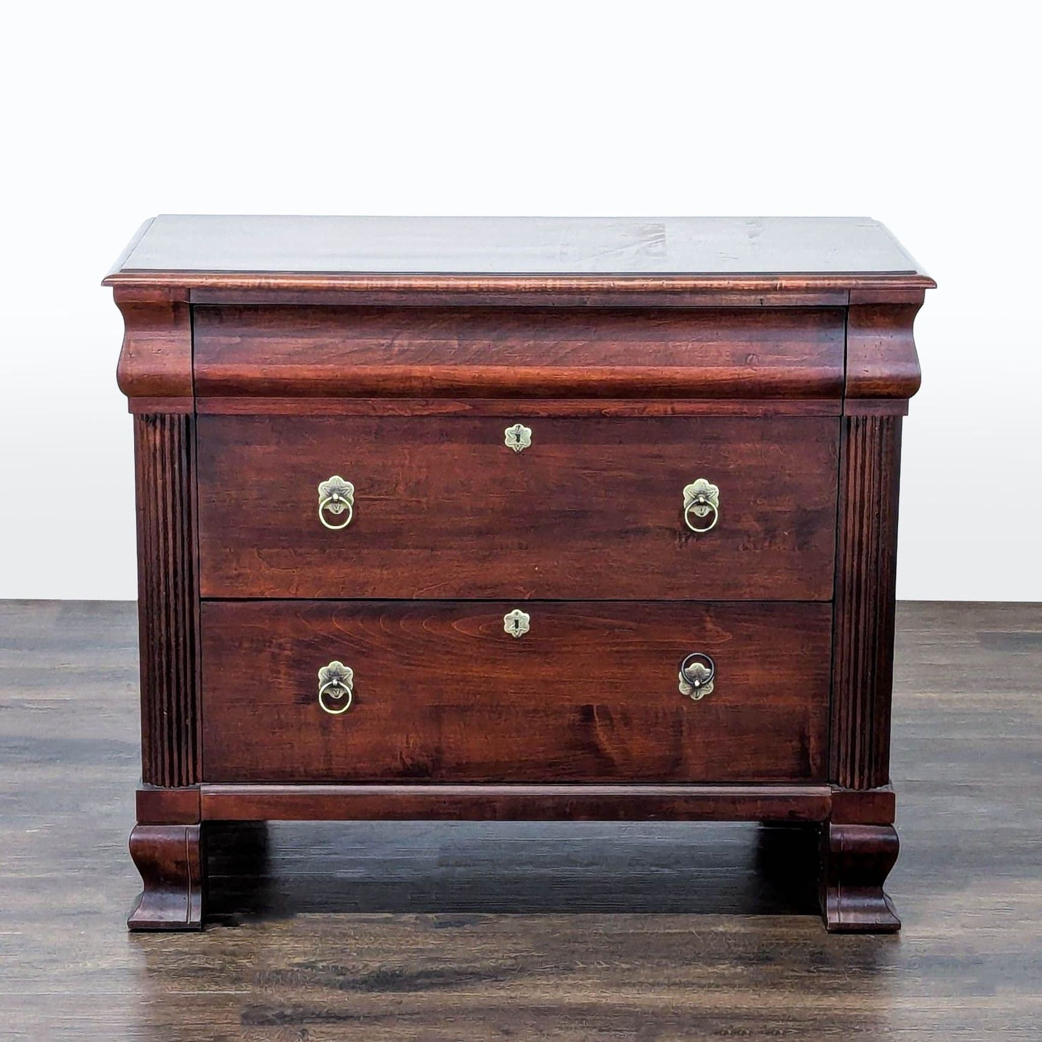 Ethan Allen Daryn Chest - Image 1