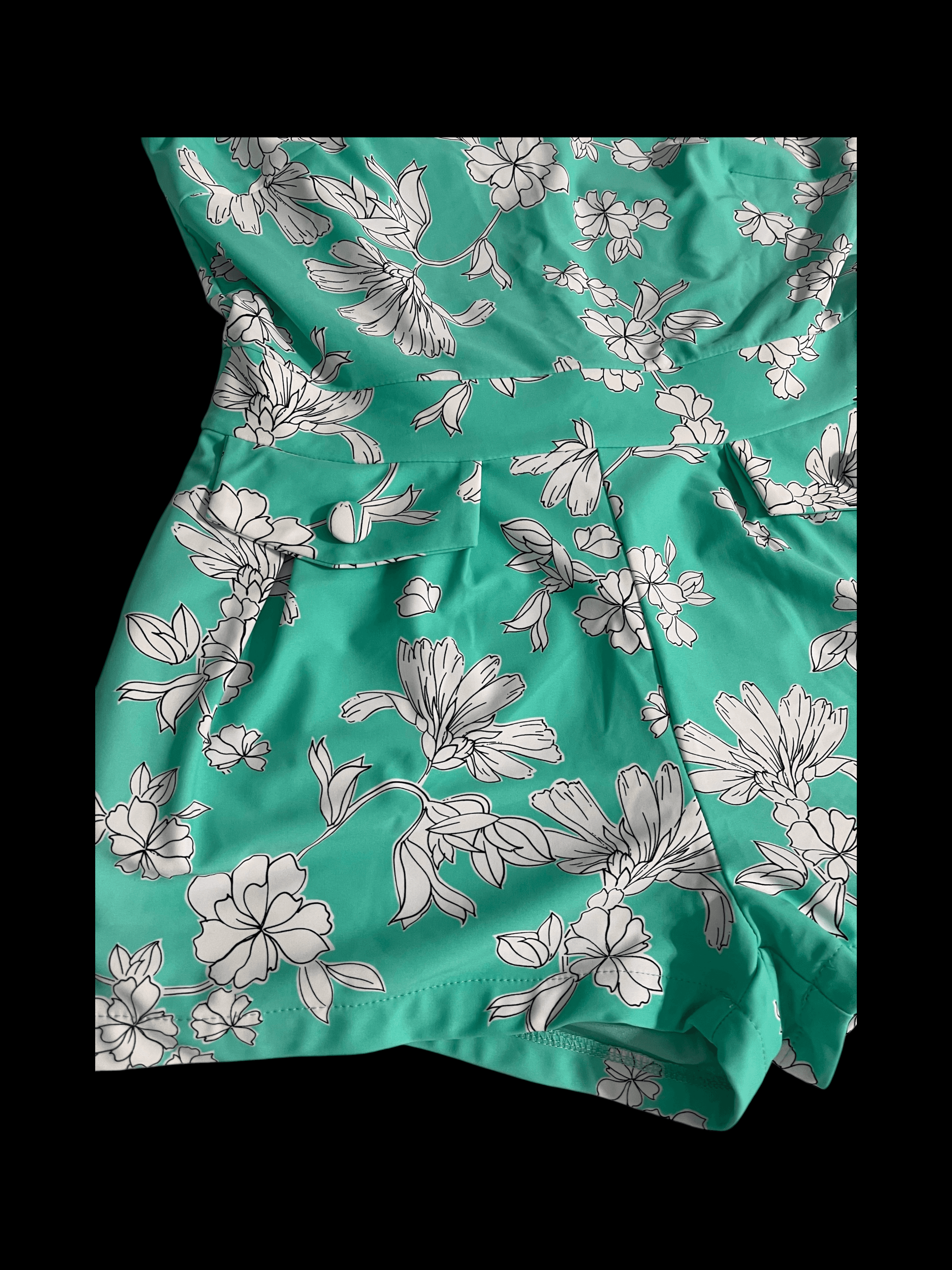 Aryeh Women’s Floral Shorts Romper size Medium - Thumbnail 6