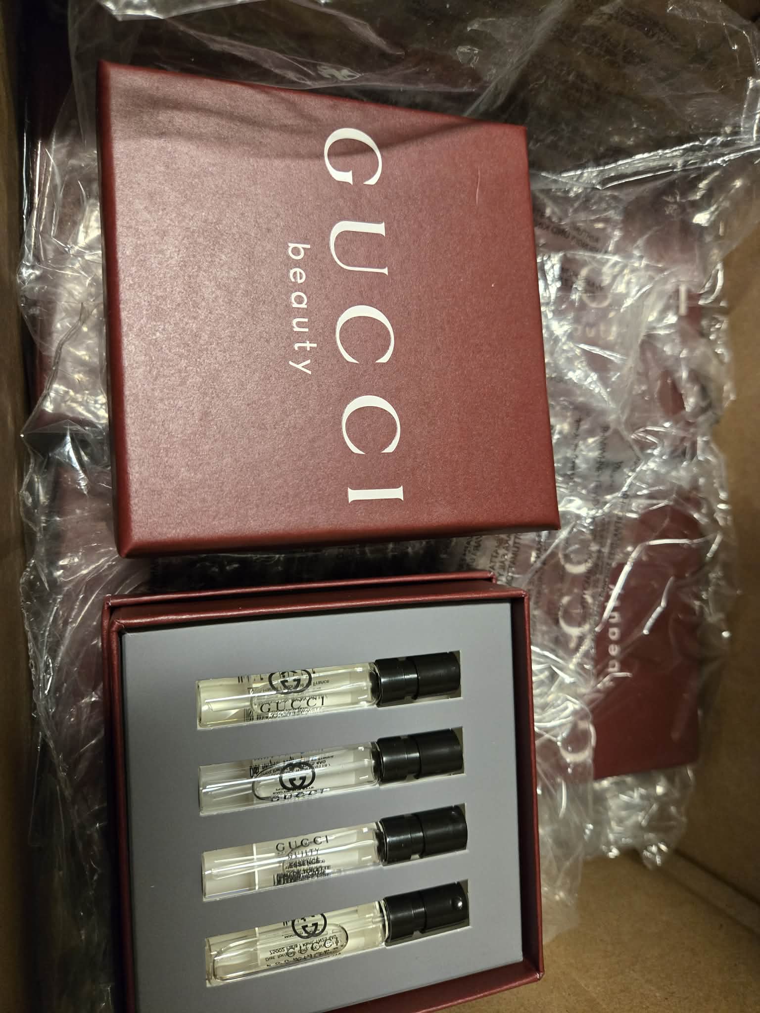 Gucci Beauty Fragrance Sample Set - Image 1