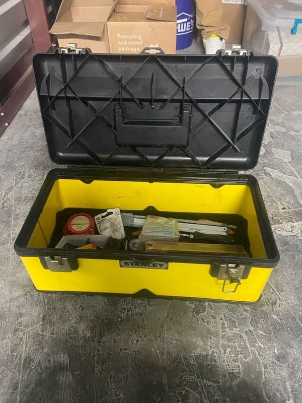 Stanley 24-Inch FatMax Toolbox with Metal Latches - Thumbnail 2