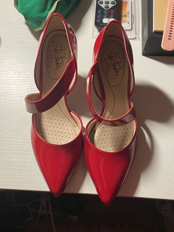 LifeStride Suki Fire Red Patent Pointed Toe Mary Jane D'Orsay Pumps - Thumbnail 2