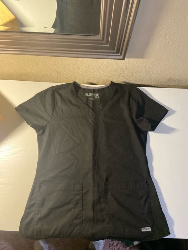 Grey's Anatomy by Barco Women's V-Neck 3-Pocket Scrub Top, Black, Size Small