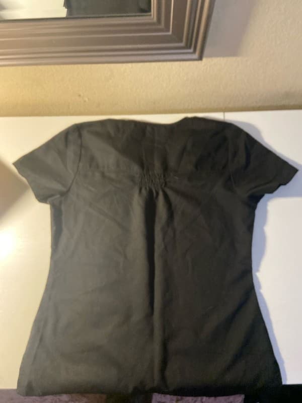 Grey's Anatomy by Barco Women's V-Neck 3-Pocket Scrub Top, Black, Size Small - Thumbnail 5