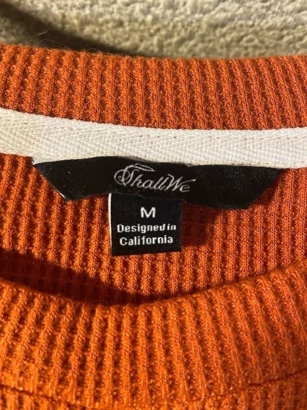 Shall We Ribbed Cap Sleeve Twist Hem Top in Rust Orange Size Medium - Thumbnail 2