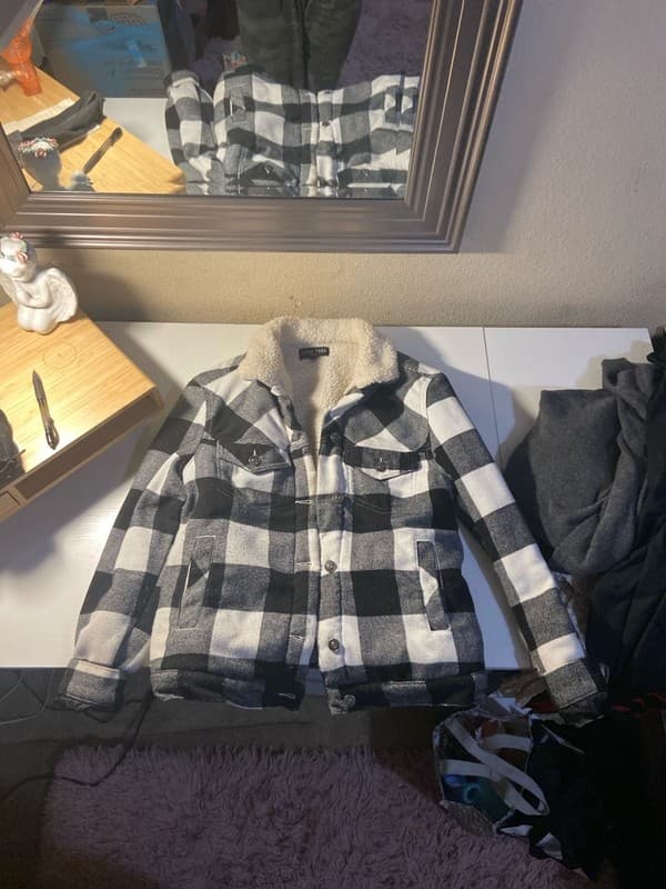 Love Tree Women's Black and White Buffalo Plaid Sherpa Lined Trucker Jacket
