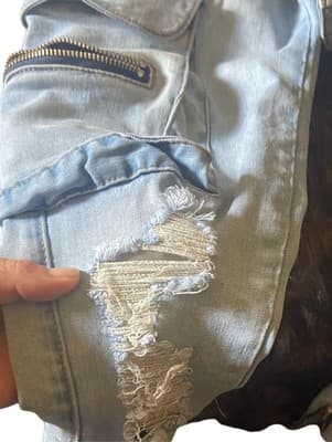 Y2K Cargo Jeans Light Wash Distressed Multi-Pocket Zipper Accents Denim - Thumbnail 3