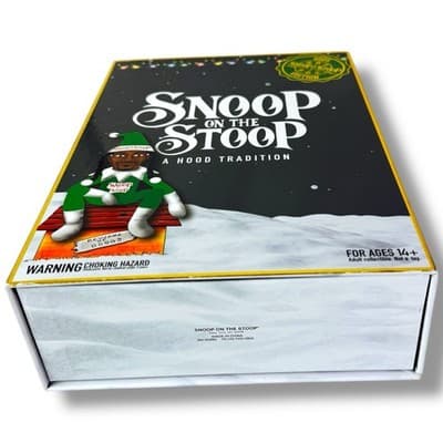 Snoop On the Stoop A Hood Tradition 2025 New Edition Christmas Plush Figurine - Thumbnail 6