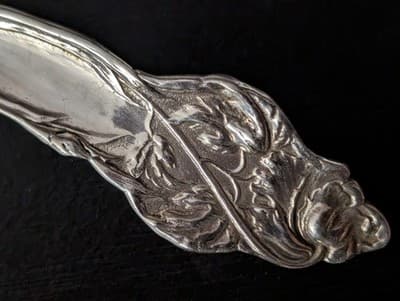 Reed & Barton "Les Six Fleurs" Sterling Silver 9.75" Pierced Salad Serving Fork - Thumbnail 5