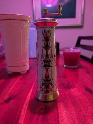 Vintage Lenox Lido Porcelain Salt & Pepper Shakers Set - Gold Trim - Thumbnail 5