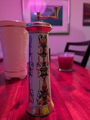 Vintage Lenox Lido Porcelain Salt & Pepper Shakers Set - Gold Trim - Thumbnail 7