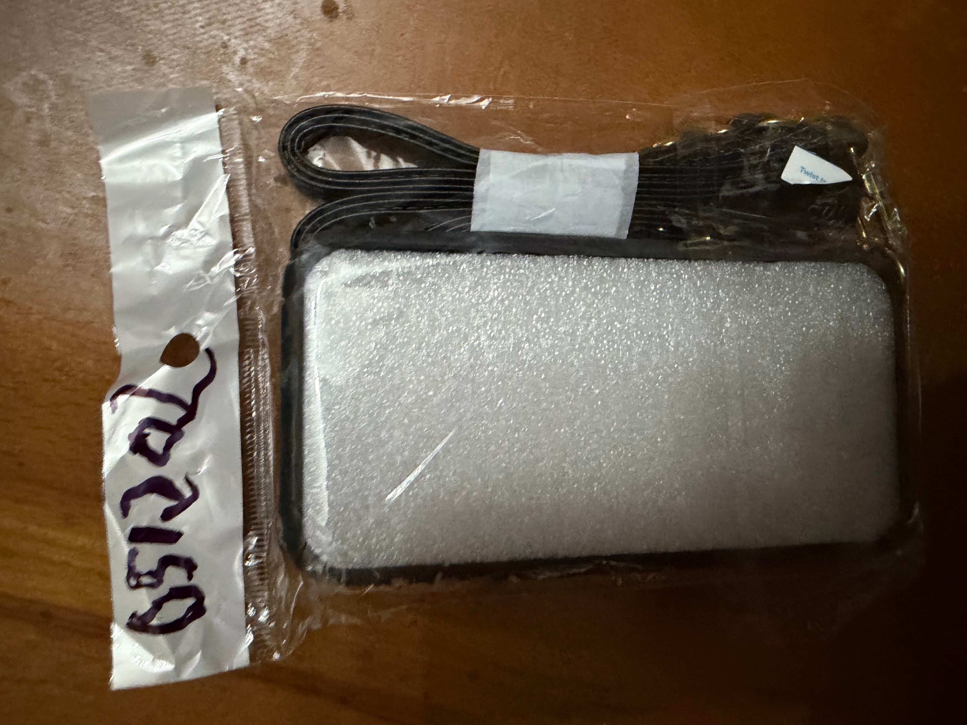 DEFHU iPhone 12 Mini Black Case with Zipper and Strap - Thumbnail 3
