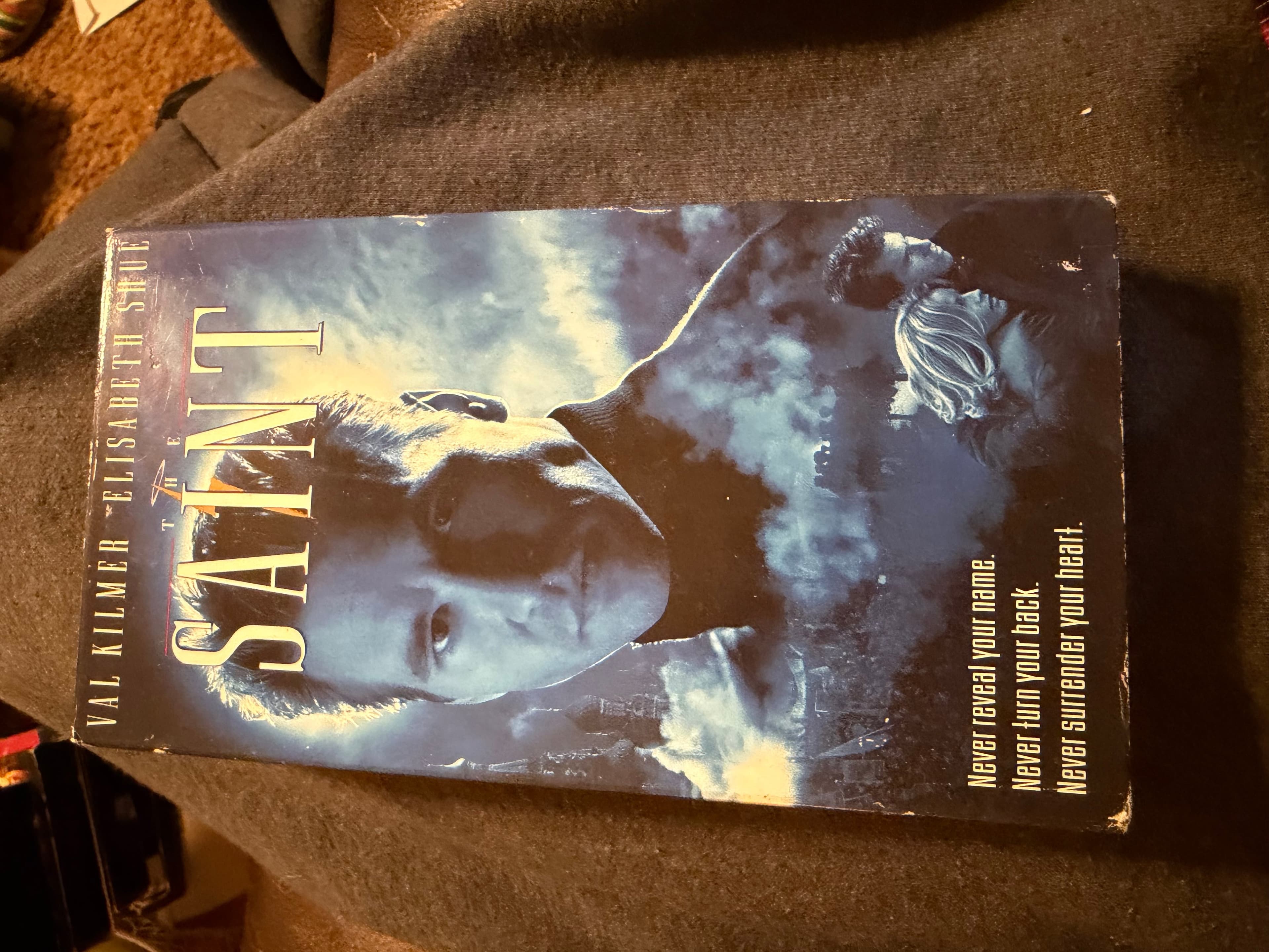 The Saint VHS 1997 Val Kilmer Elisabeth Shue Action Thriller - Image 1
