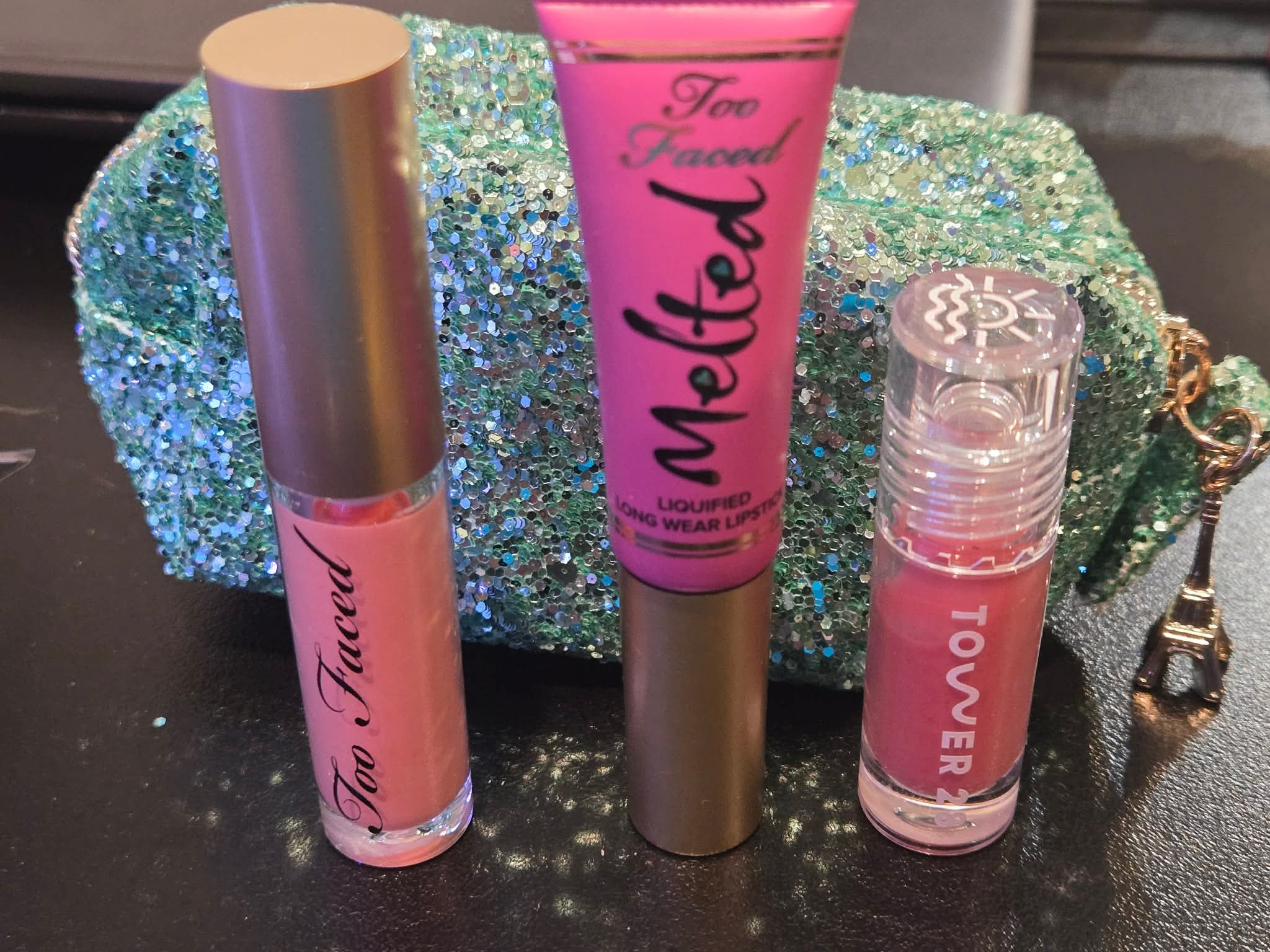 Lip kit bundle with bag - Image 1