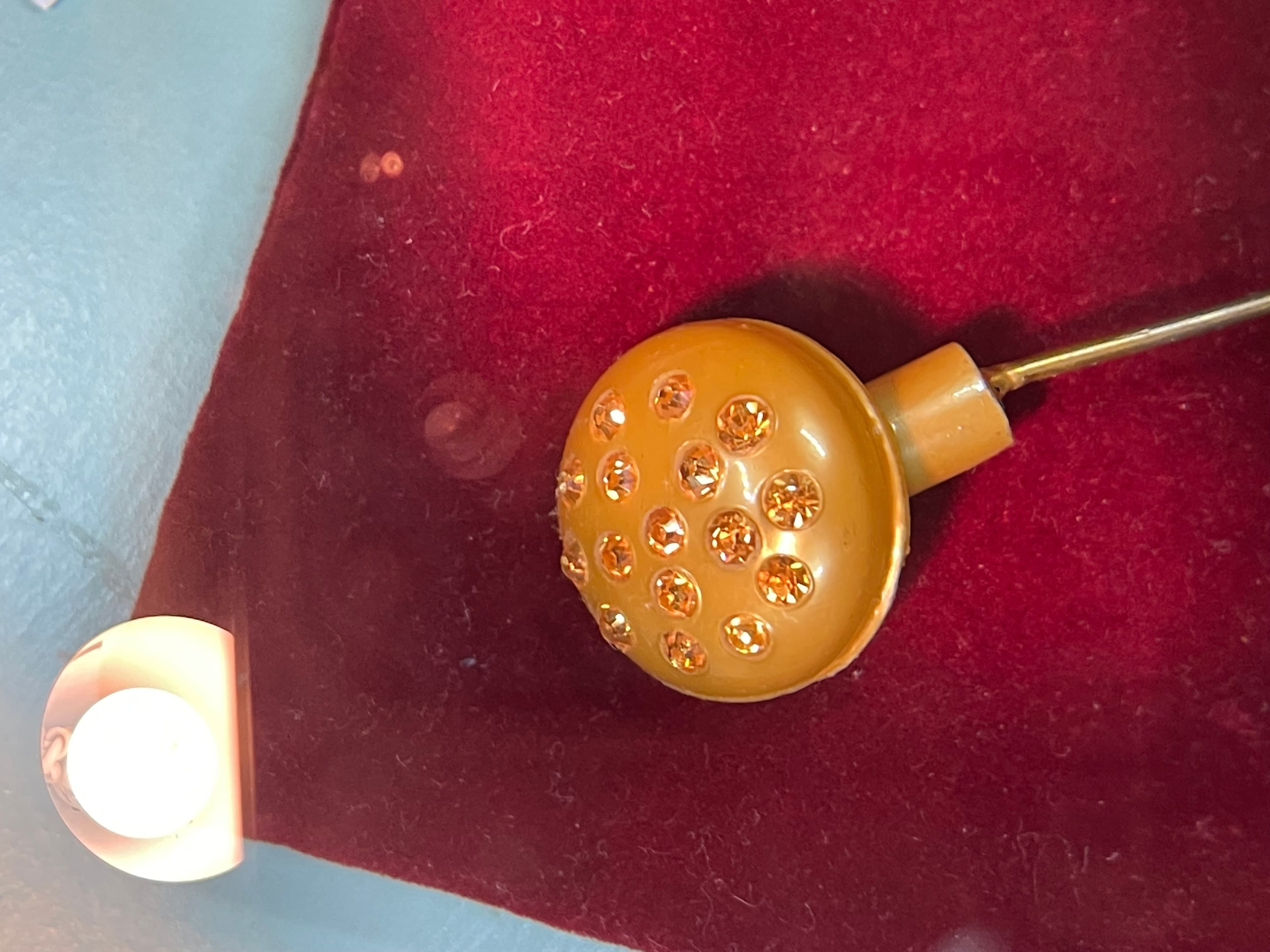 Vintage Yellow Art Deco Hatpin Featuring Rhinestones On A Spherical Top - Thumbnail 4