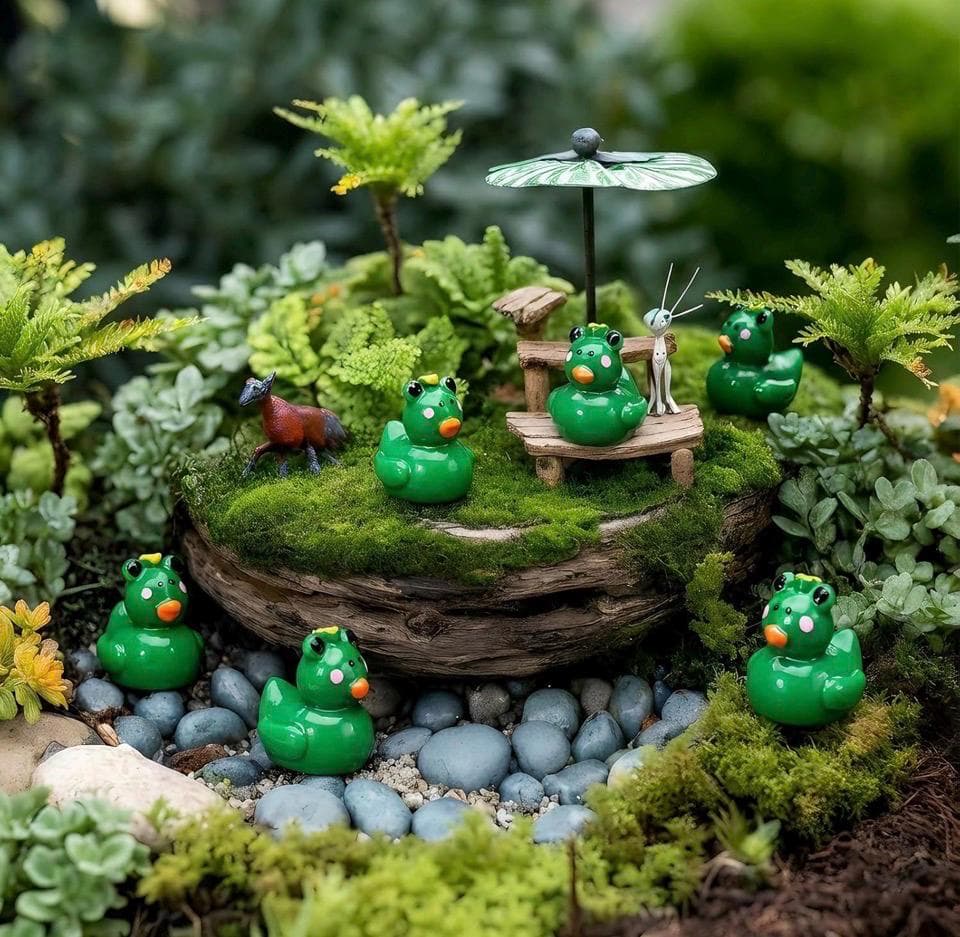 Set of 5 Resin Frog Ducks, Miniature Fairy Garden Decor - Thumbnail 2