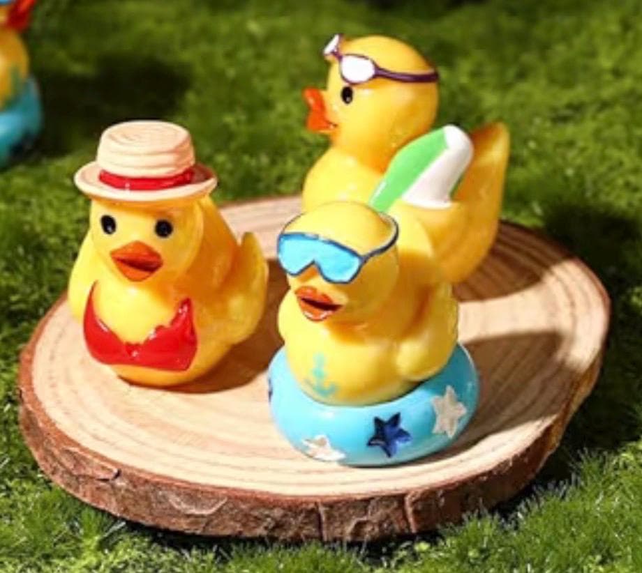 Set of 6 Summer Mini Resin Ducks, Beach Pool Decor, Fairy Garden Figurines - Thumbnail 3