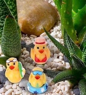Set of 6 Summer Mini Resin Ducks, Beach Pool Decor, Fairy Garden Figurines - Thumbnail 6