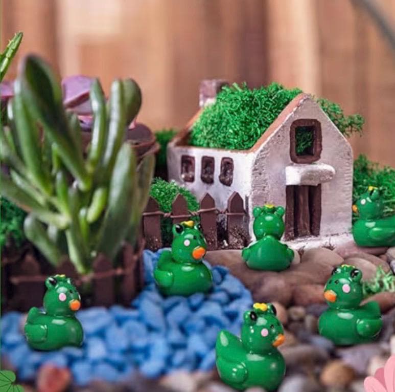 Set of 5 Resin Frog Ducks, Miniature Fairy Garden Decor - Thumbnail 6