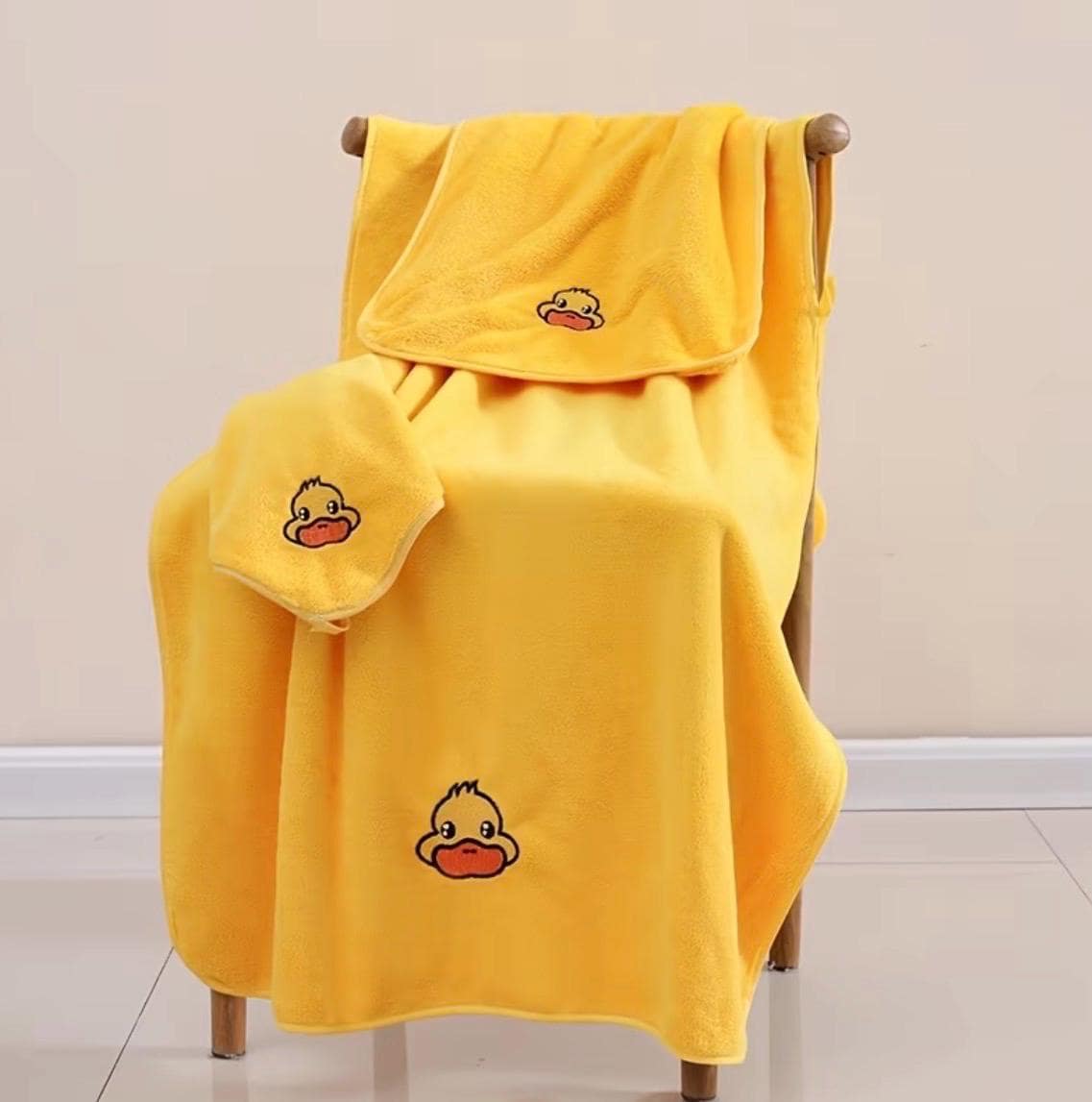 Cute Little Yellow Duck Bath Towel Set, Embroidered Duck Towels, Soft Quick Dry Bathroom Towels, Travel Towel Set, Duck Lover Gift - Thumbnail 5