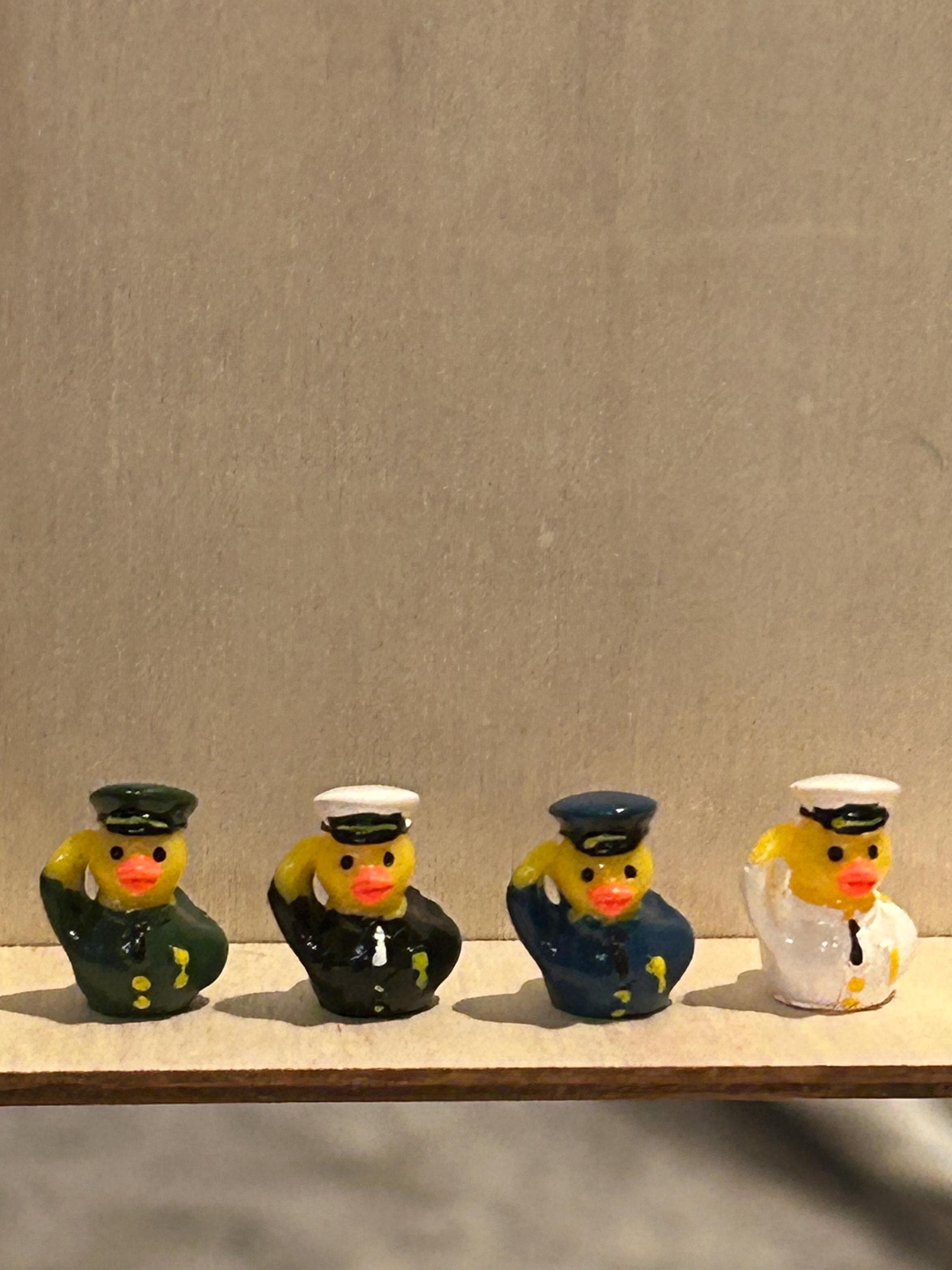 Veteran Tribute Mini Duck Set – 8 Piece Hand-Painted Resin Military Ducks - Thumbnail 7