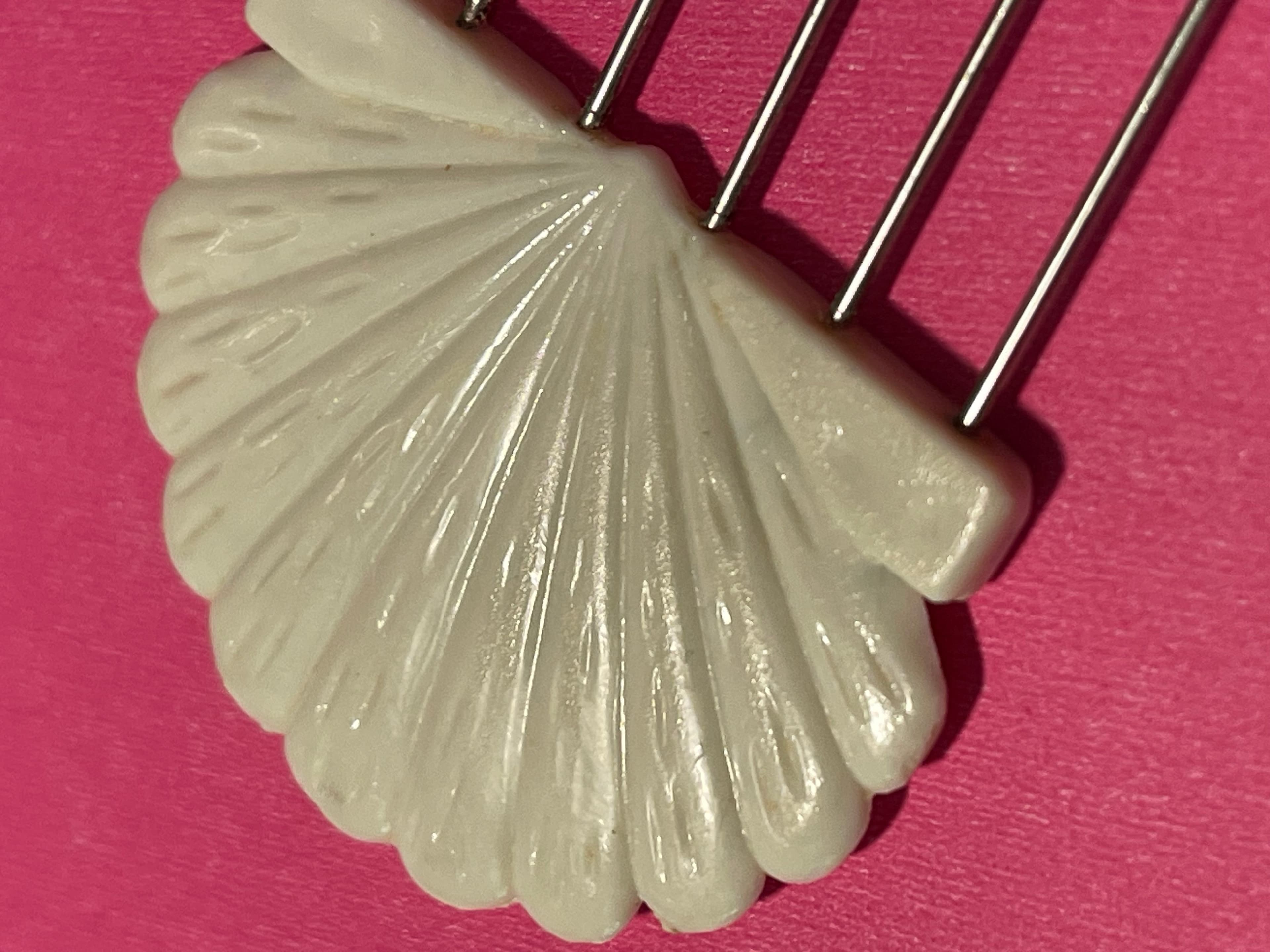 Vintage Mid Century Clamshell-Shaped Hair Pin - Thumbnail 2