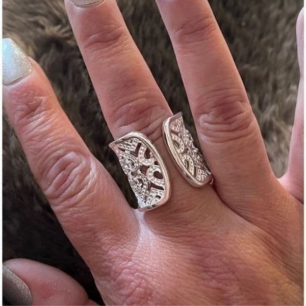 The Silver Stunner cuff open heart crystal accented ring - Thumbnail 5