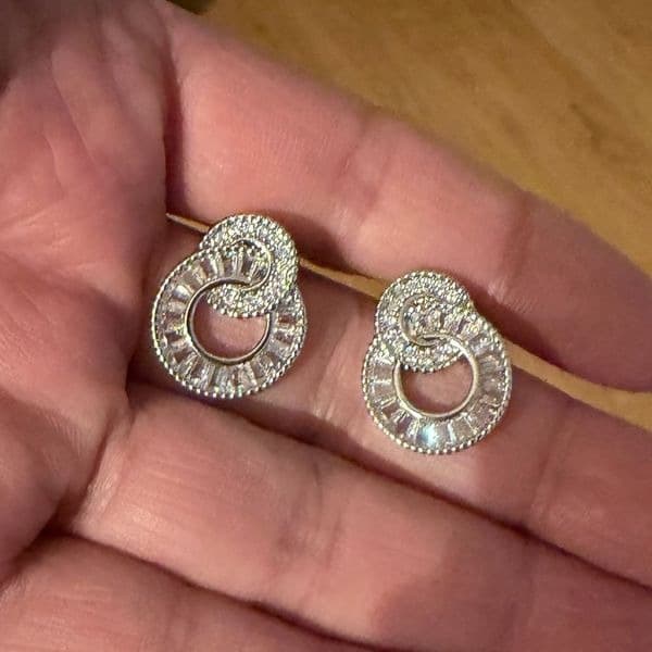 The Fancy Swirl Gorgeous earrings in 925 with lab created stones - Thumbnail 3