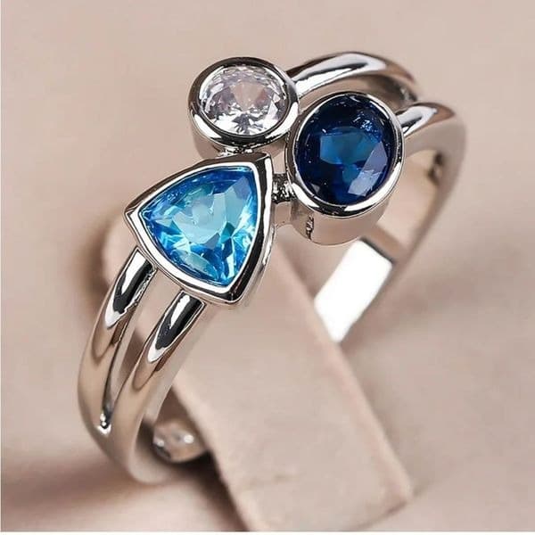 The Shades of blue ring in 925 silver and lab created gem stones sz 8 - Thumbnail 5