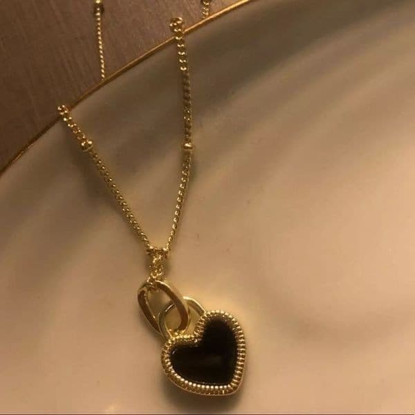 The Two Faced Heart Black/White Shell Pendant Necklace Gold over 925 - Thumbnail 8