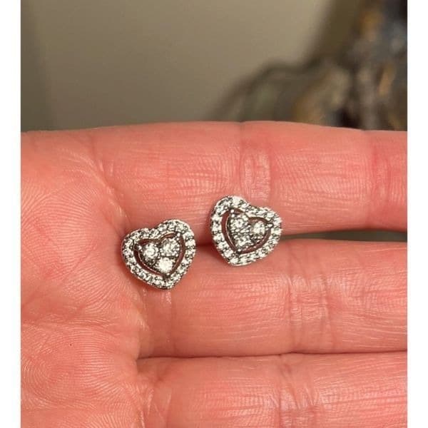 The Dainty Hearts stud 925 and white sapphire earrings - Thumbnail 2