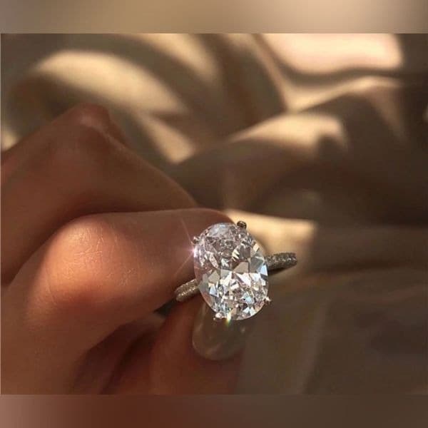 Marry Me Oval 2 Carat 925 silver and lab created diamonds sz 9 - Thumbnail 6