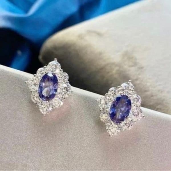 The Royal 925 Sapphire are Cubic zirconium estate inspired stud earrings - Thumbnail 11