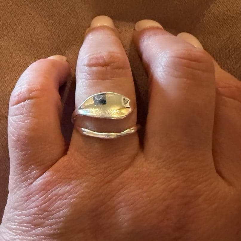 The Gentle Leaf Ring in sterling silver adjustable - Thumbnail 6