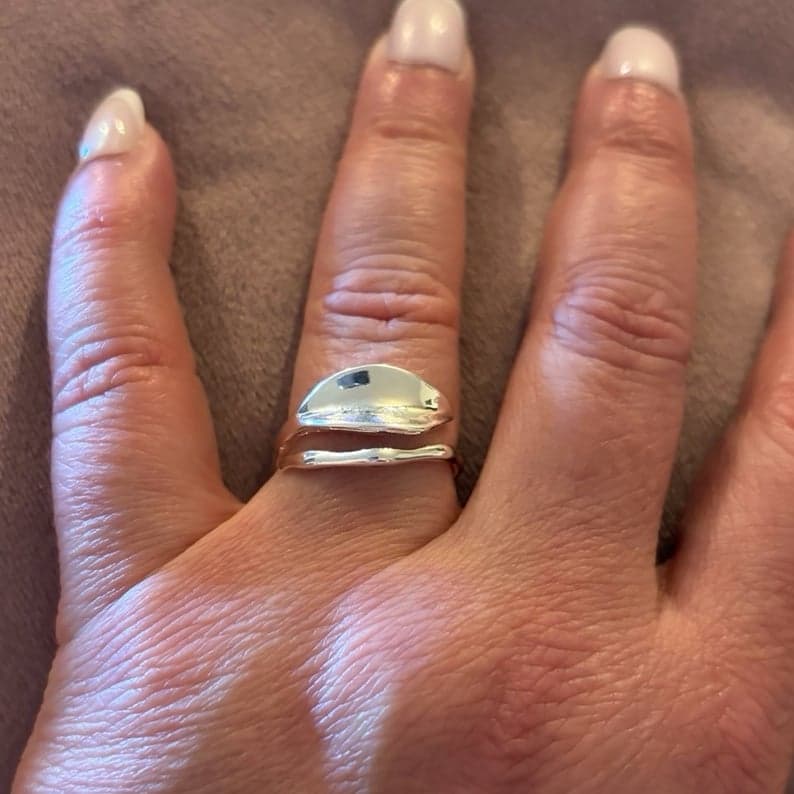 The Gentle Leaf Ring in sterling silver adjustable - Thumbnail 3