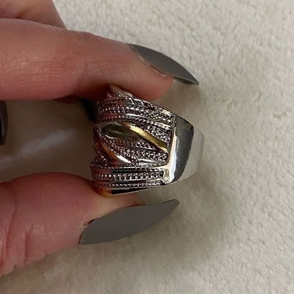 The Designer 2 Tone 925 Silver Statement Ring sz 9 - Thumbnail 11