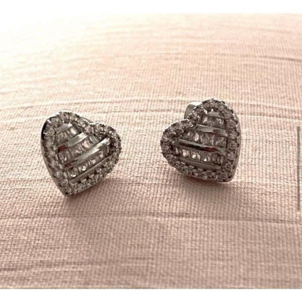 The Hearts Desire Heart Stud Earrings 925 & CZ - Thumbnail 5