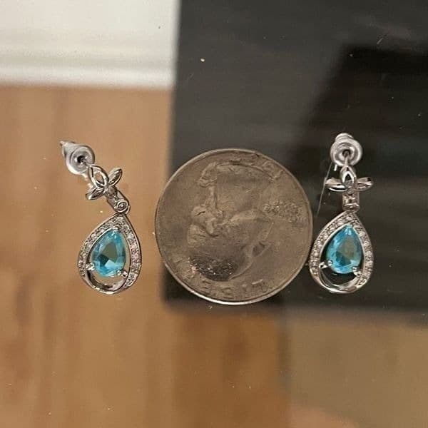 The Blue Tear Drop Earrings in 925 silver and cubic zirconia - Thumbnail 5